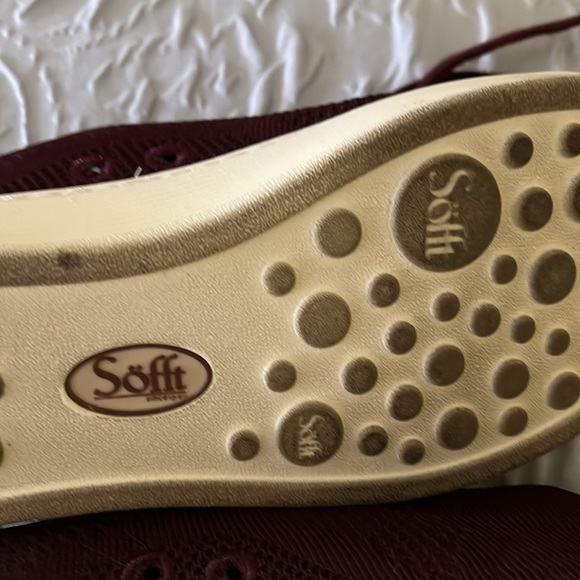 Sofft shoes in rich burgundy - Picture 5 of 5